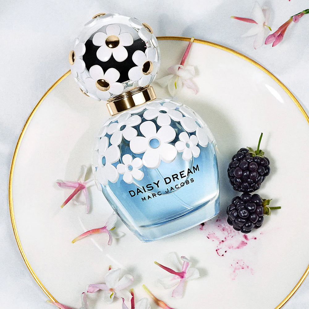 Marc Jacobs Daisy Dream Eau de Toilette Spray for Women – Floral Fruity Scent 1.7 oz
